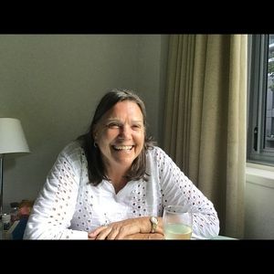 Meet your Posher, Laurie